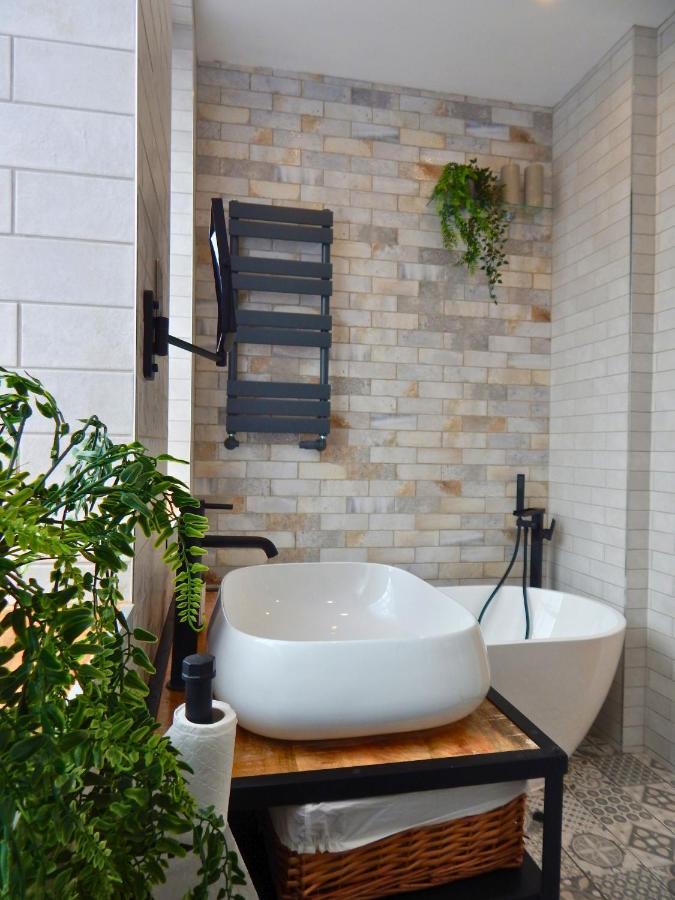 Vip 3Br Grade2 Luxurious Industrial House With Wood Fire, Electric Blinds And Big Cast Iron Windows In The Heart Of The Jq Villa Birmingham Bagian luar foto