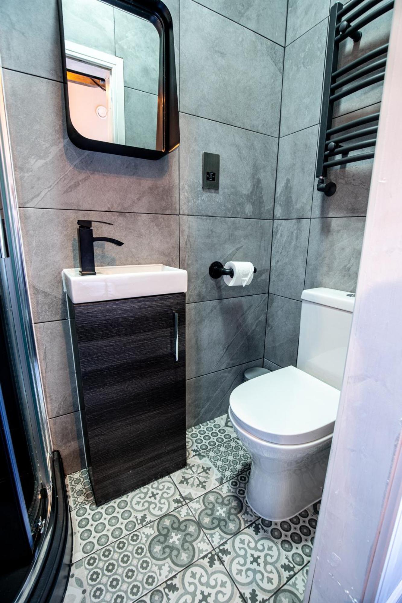 Vip 3Br Grade2 Luxurious Industrial House With Wood Fire, Electric Blinds And Big Cast Iron Windows In The Heart Of The Jq Villa Birmingham Bagian luar foto